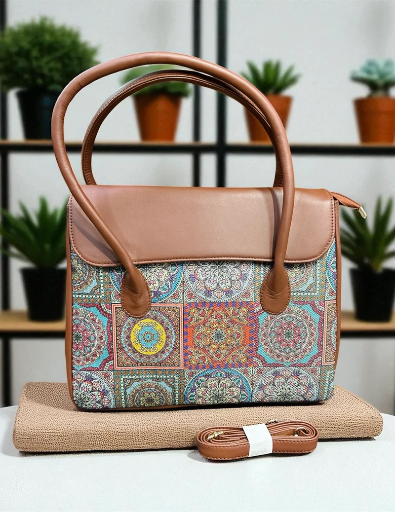 Flap tote 01 Flap Tote - Image 1