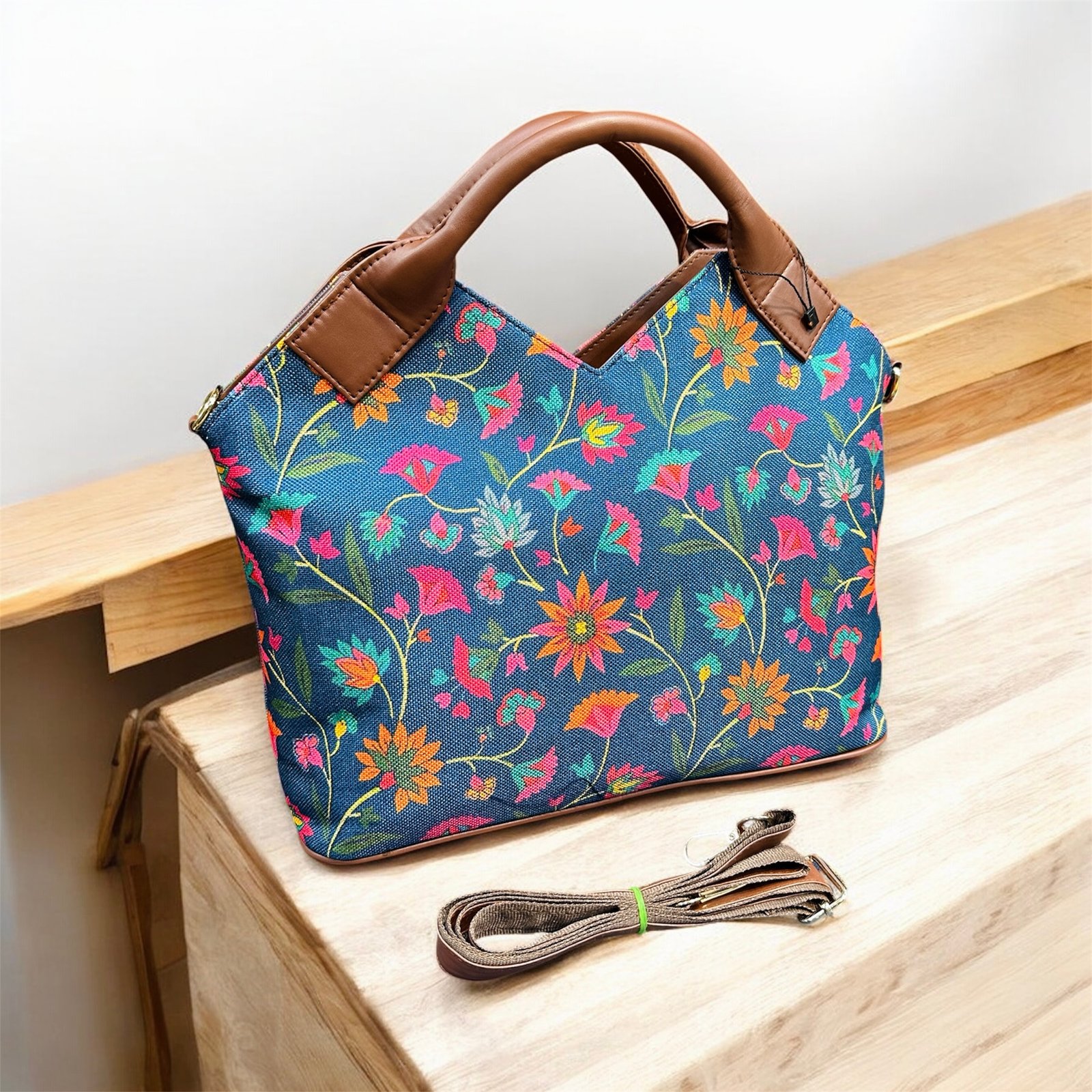 M cut satchel 12 M cut satchel - Image 1